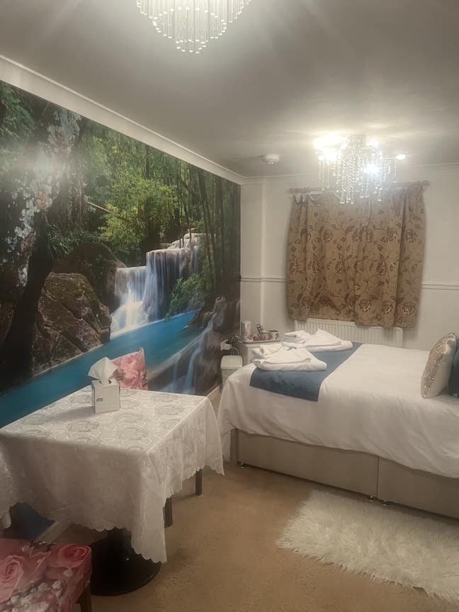 Room in a Guest House Main Photo