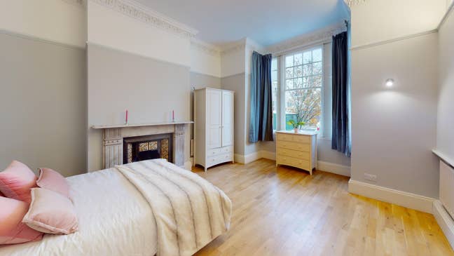 ⭐️ Large Double Room In Friendly Putney Share Main Photo