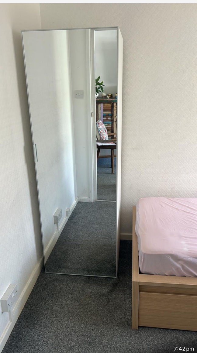 Room to rent  Main Photo