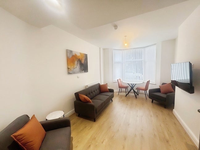 🔑 Six Brand New Rooms Available Now !💸 Main Photo