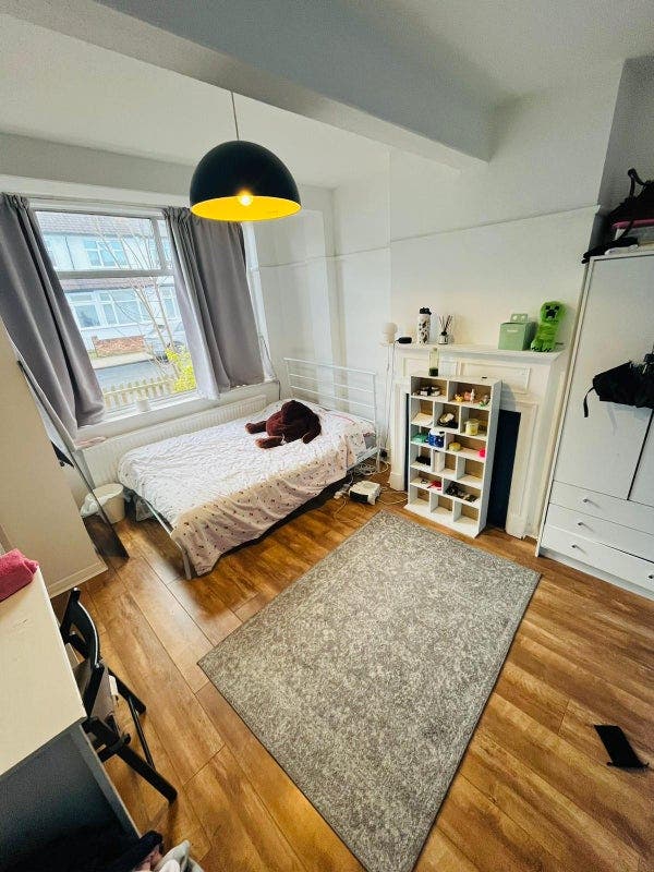 Streatham 🍀 3 Rooms in a Cozy House - Act Fas Main Photo