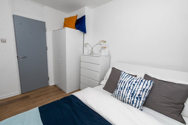 🎉 Live Near Shoreditch & Universities! 🏙️ Main Photo