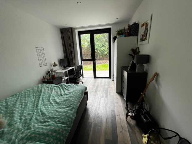 Seeking 2 month housemate! Main Photo