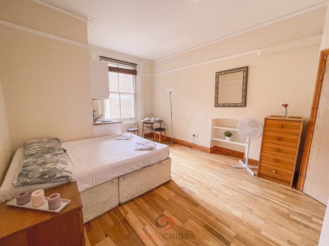 Studio in Linden Gardens, Notting Hill Gate Main Photo