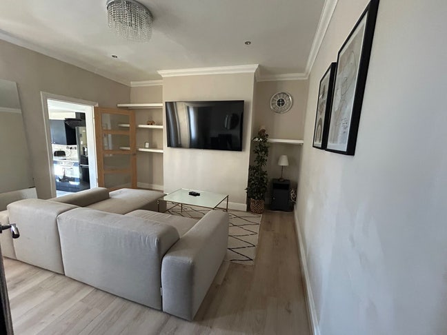 Spacious Double Room – Ideal for Contractors Main Photo