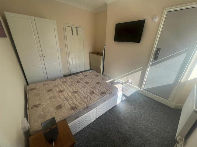 Freshly Decorated, En-Suite Room in Boston Main Photo