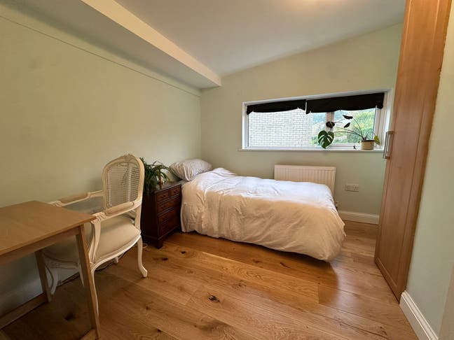 Spare Room in a Friendly, Peaceful Home Share Main Photo