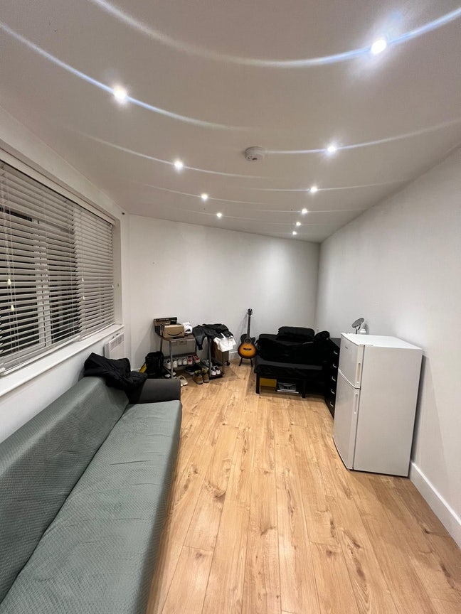 🏡 1 Bedroom Flat with Open Plan Kitchen – Wembley  Main Photo