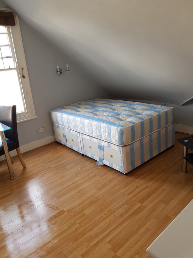 Self-contained one bedroom flat in Balham/Tooting Main Photo