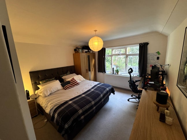 Fantastic double room available in West Hampstead Main Photo