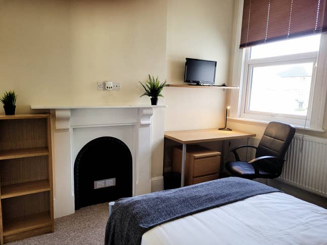 Double Ensuite, Permit, Suitable For Trainee Pilot Main Photo