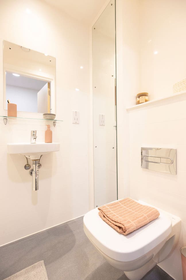 1 room in a 8-bed classic ensuite  Main Photo