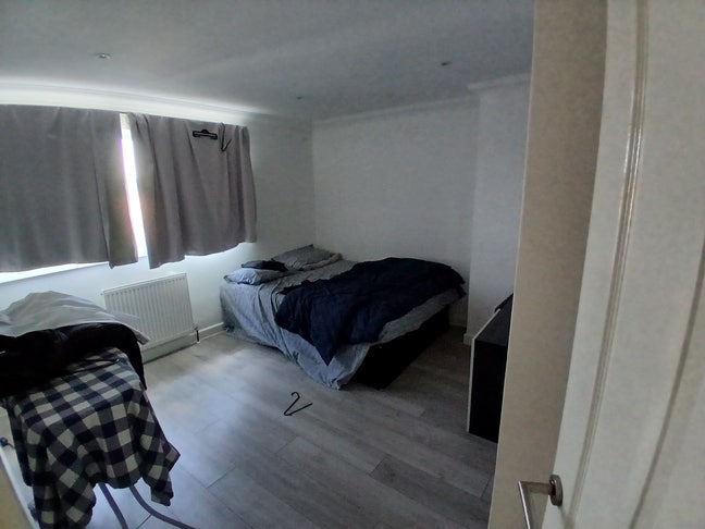 1 big bed room  Main Photo