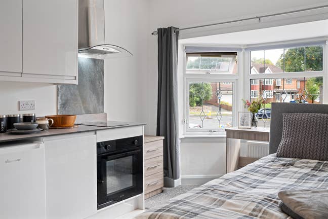 Moseley Area Brand New Room All Bills Included ! Main Photo