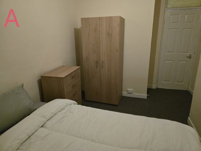 Nice and comfortable bedroom  Main Photo