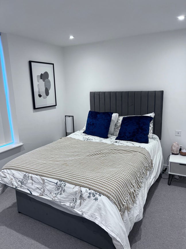 Spacious double room  Main Photo