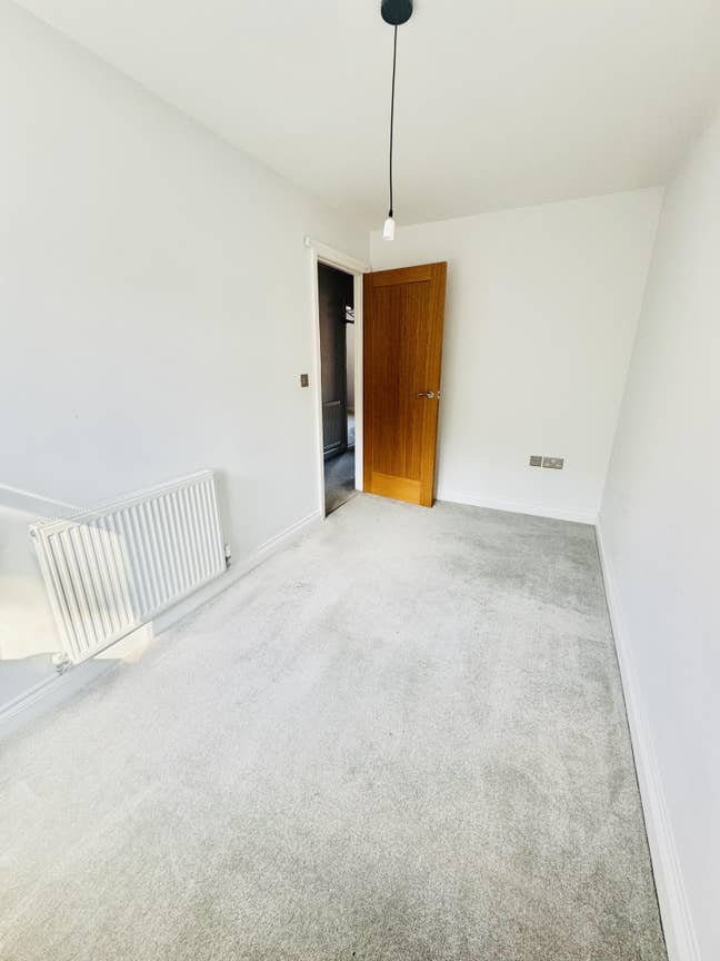 Modern Double Room in Peaceful Neighbourhood Main Photo