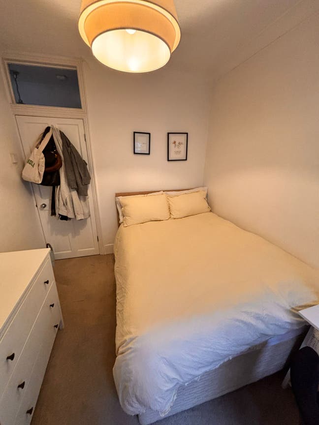 Double Room available in Clapham Junction Main Photo