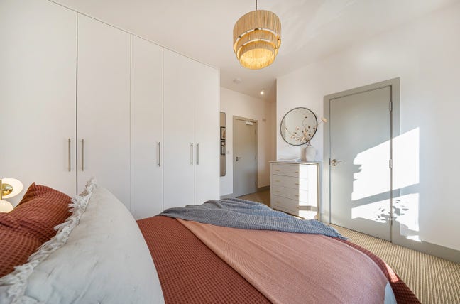 Newly Refurbished 6 Bed Home in Battersea! Main Photo