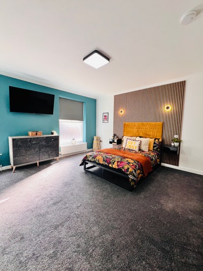 WOW factor Ensuite Room Available 1/10/2026 Main Photo