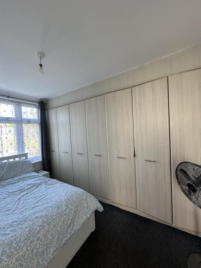 1 double bedroom with full of wardrobe  Main Photo