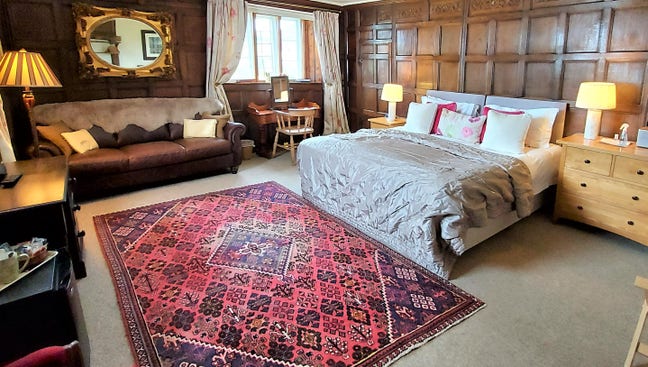 Peaceful, rural countryside in historic house Main Photo