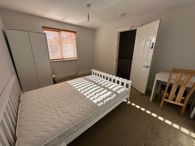 Room in a Shared House, Wellington Road, TA6 Main Photo