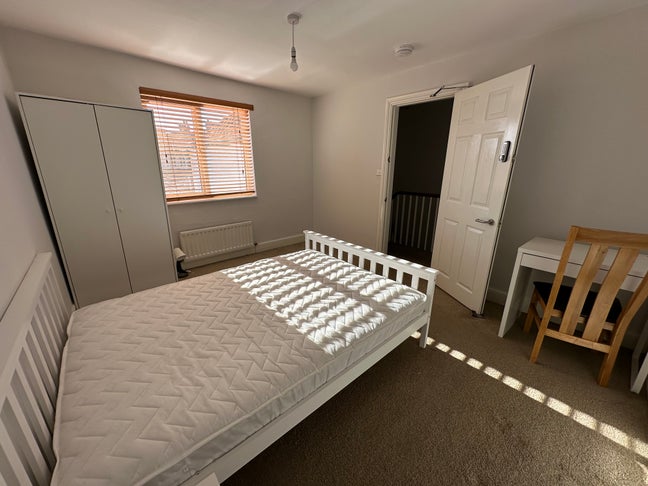 Room in a Shared House, Wellington Road, TA6 Main Photo