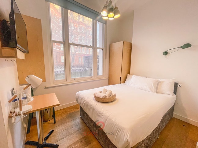 Studio in Philbeach Gardens, Kensington,  Main Photo
