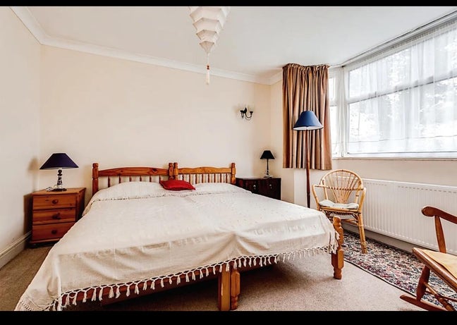 Double room available for single occupant Main Photo