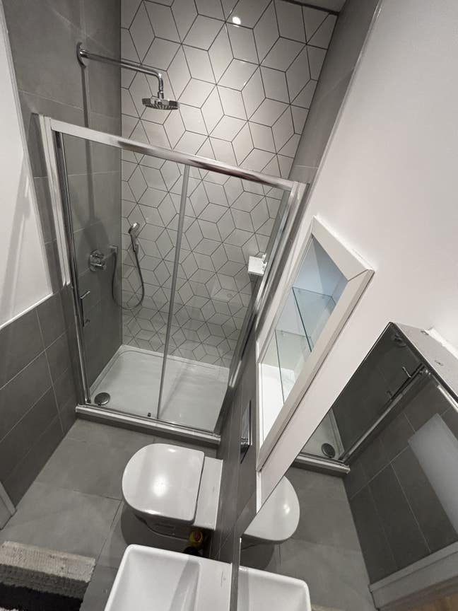 Modern Studio Flat in Addlestone available 4 Oct  Main Photo