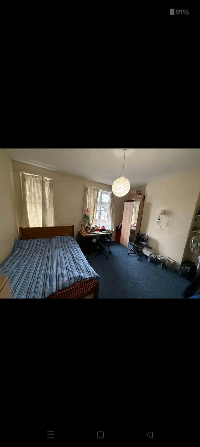 Fully furnished  room to rent for short term. Main Photo