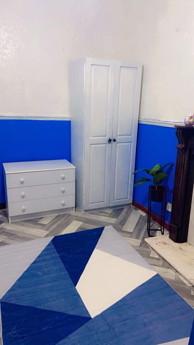 Shared Double Room Available for Female Only Main Photo