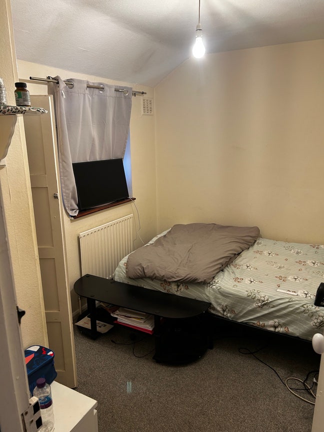 Room for rent in west Drayton Main Photo