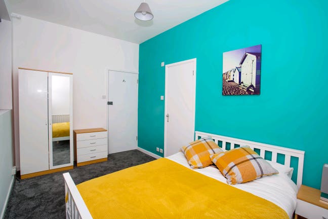 En-Suite Double Room in Southsea  Main Photo