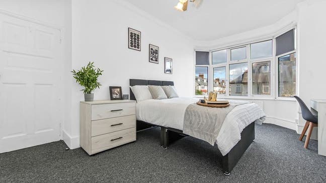 Large double room in Tooting for £1050 Main Photo
