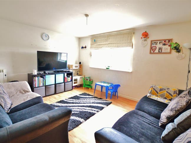 2 bed fully furnished flat with 2 bathrooms Main Photo