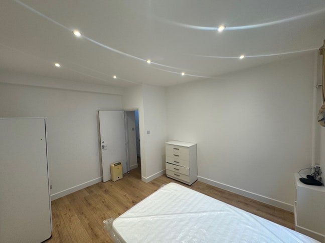 4 Spacious Rooms – Zone 1 London (Brick Lane / Liv Main Photo