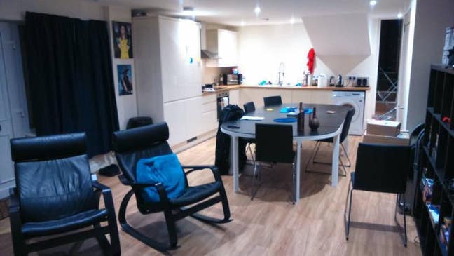 Friendly housemate sought (Double Bed, 2 Bed Flat) Main Photo