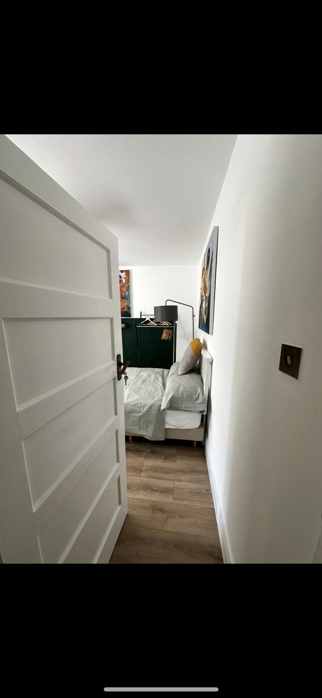 Double Bed  Main Photo