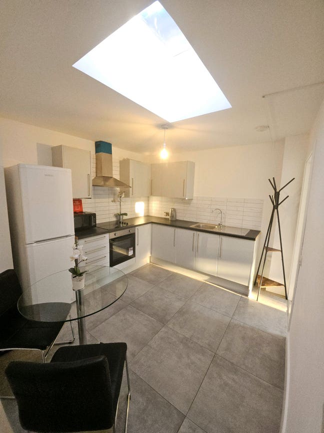 *New* 1 Bed Flat with Garden - All Bills Included Main Photo