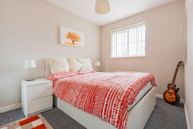 Spacious room in Bradley Stoke Main Photo