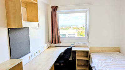 Flat Share in James Watt with 6 Other Students Main Photo