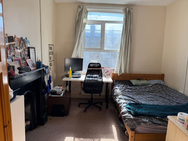 Double Bedroom in Kensington Close to Station Main Photo