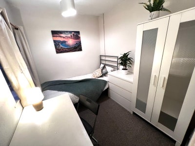 🎄 🏡 🛌 2 Rooms Left- Act Now to Move in B4 Xmas ‼️  Main Photo