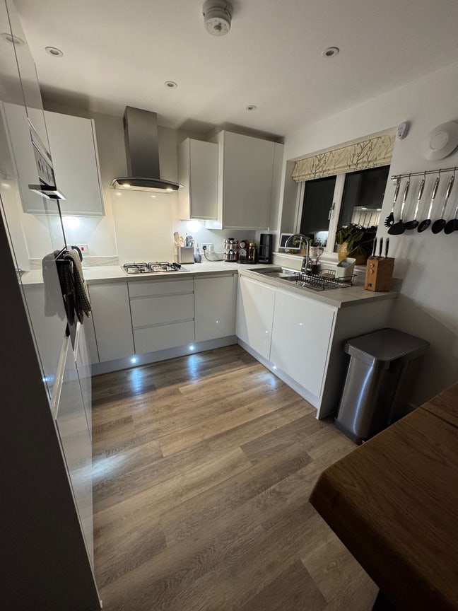 Double room in East Grinstead Main Photo