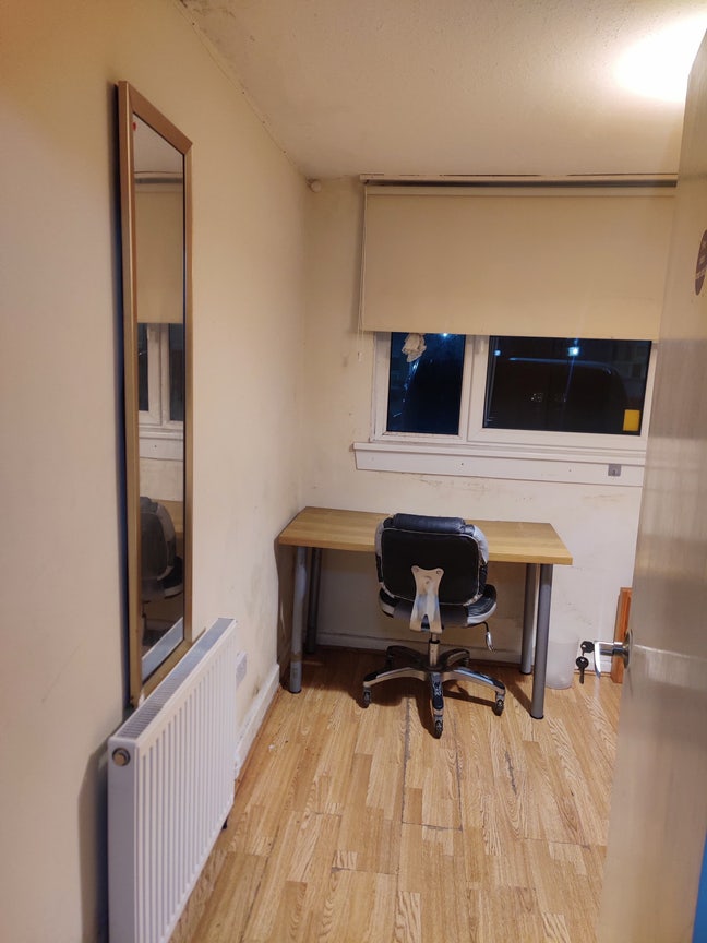 Spacious Room for Rent – $470/Month female Main Photo