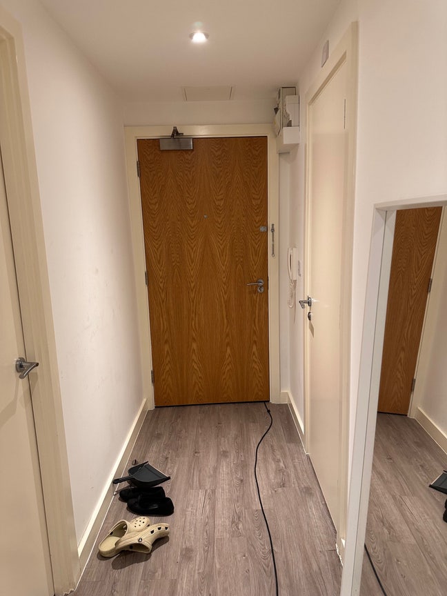 Double room available in a 2 bed flat apartment  Main Photo