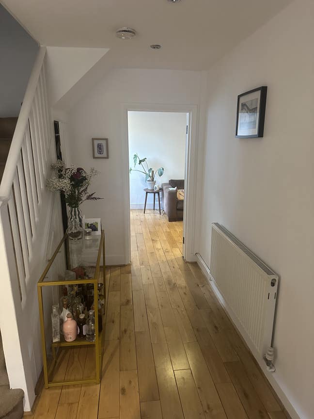 Looking for a flatmate-Double Room Gloucester rd Main Photo