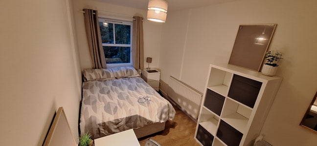 Student room available nowin EH11. Main Photo